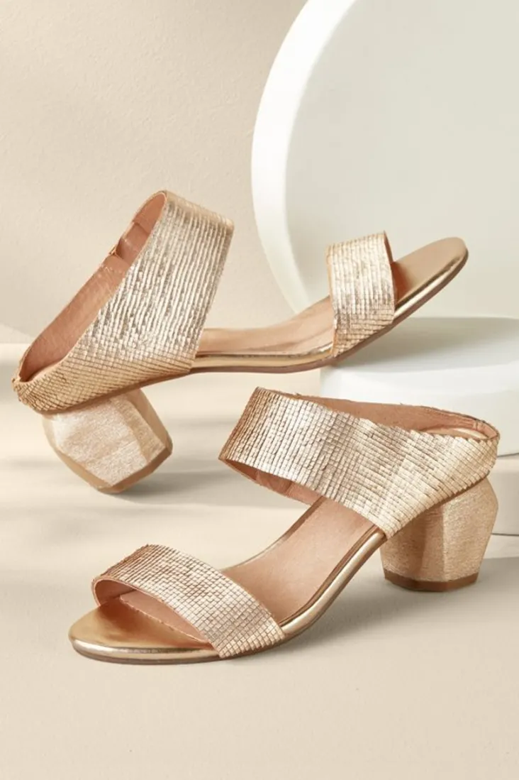 Fashion Soft Surroundings Antelope Amelia Textured Sandal Gold