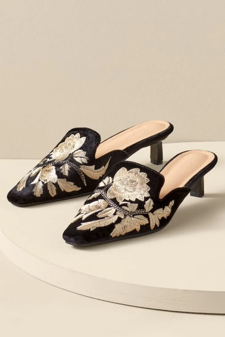 Best Sale Soft Surroundings Carolina Embroidered Mule