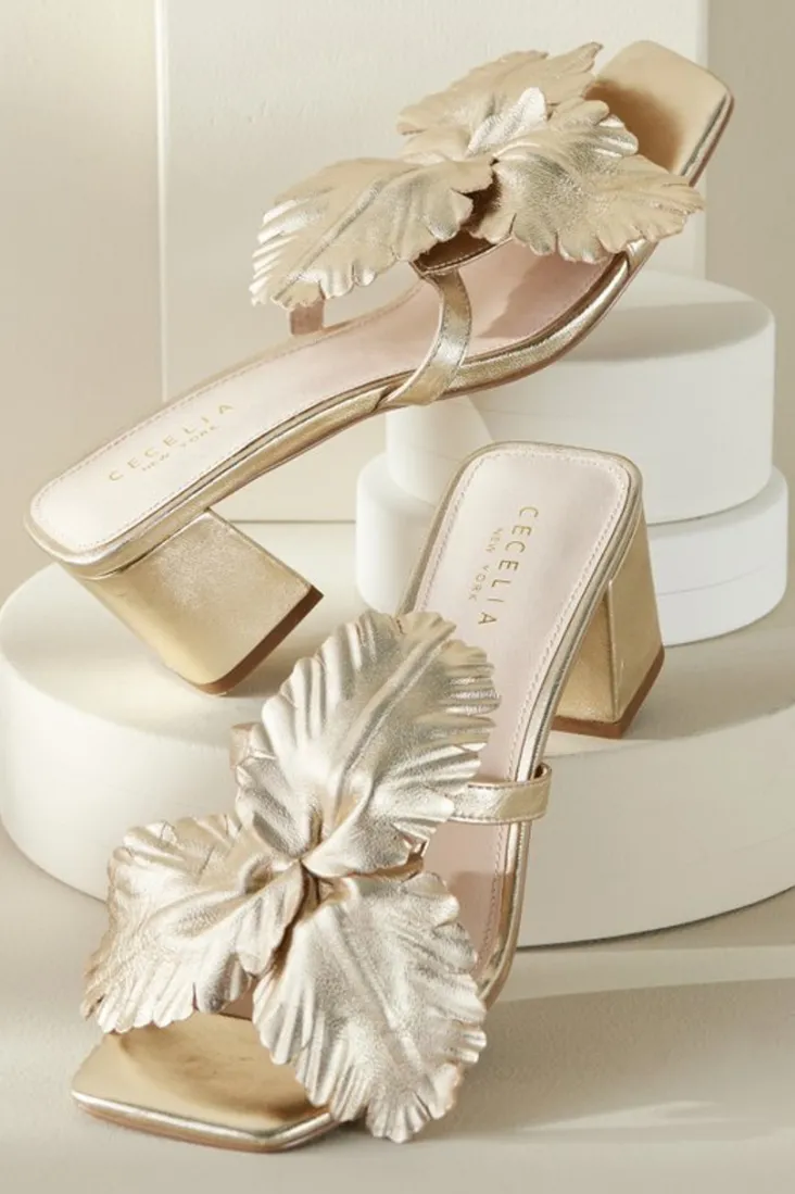Best Sale Soft Surroundings Cecelia Ny Happy Flower Slide SoftGold