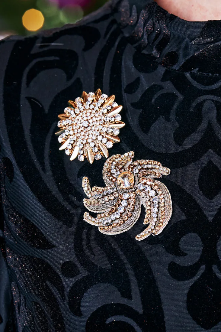 juliana_flower_burst_brooch_2.webp Cheap Soft Surroundings Juliana Flower Burst Brooch Gold