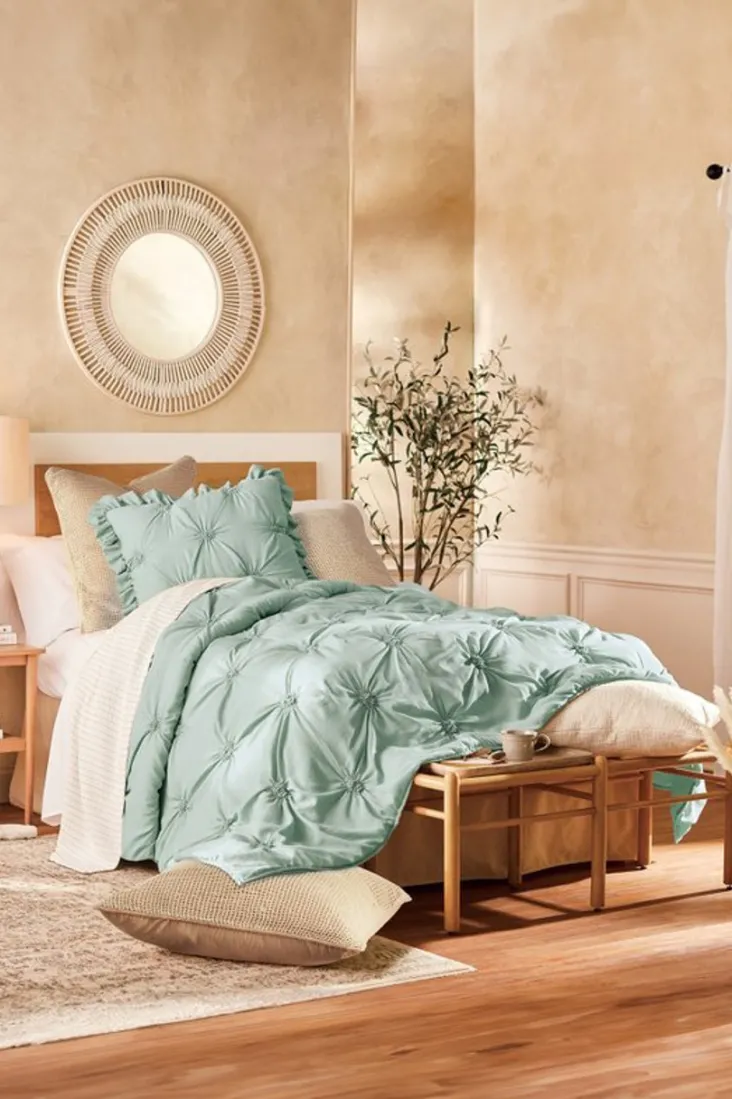 Sale Soft Surroundings Lombardi Smocked Coverlet I SeaMoss