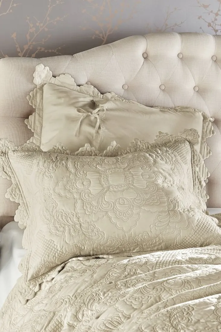Best Sale Soft Surroundings Marguerite Bed Sham Gardenia