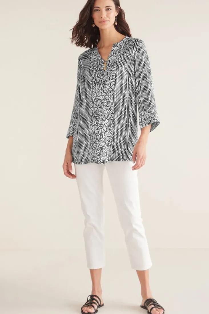 ravello_top_2.webp Best Soft Surroundings Ravello Top Black/WhiteAbstract