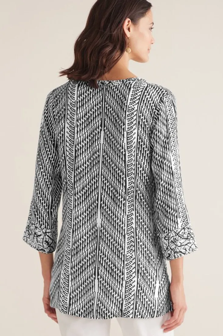 ravello_top_3.webp Best Soft Surroundings Ravello Top Black/WhiteAbstract