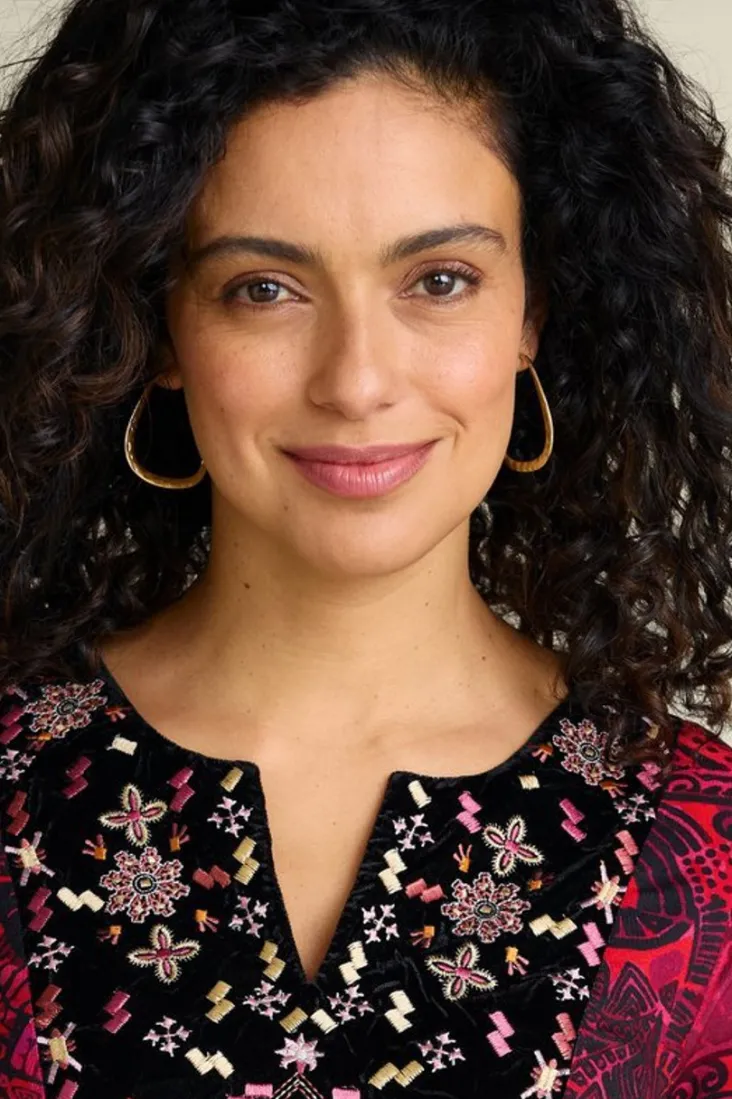 soreli_hammered_hoop_earrings_2.webp Clearance Soft Surroundings Soreli Hammered Hoop Earrings Gold